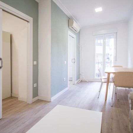 Apartamentos Tetuan Sandino Madrid Luaran gambar