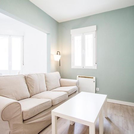 Apartamentos Tetuan Sandino Madrid Luaran gambar