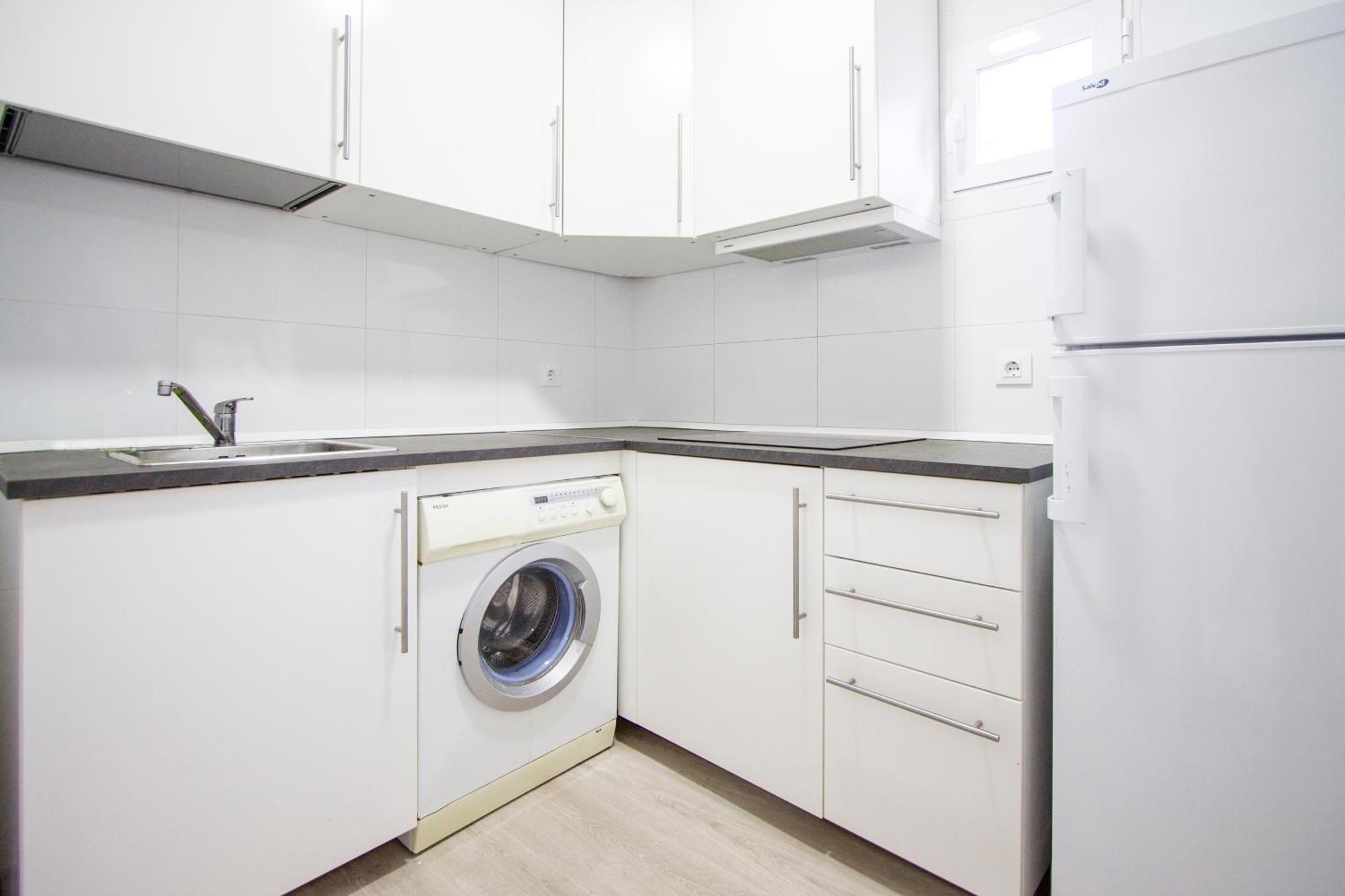 Apartamentos Tetuan Sandino Madrid Luaran gambar