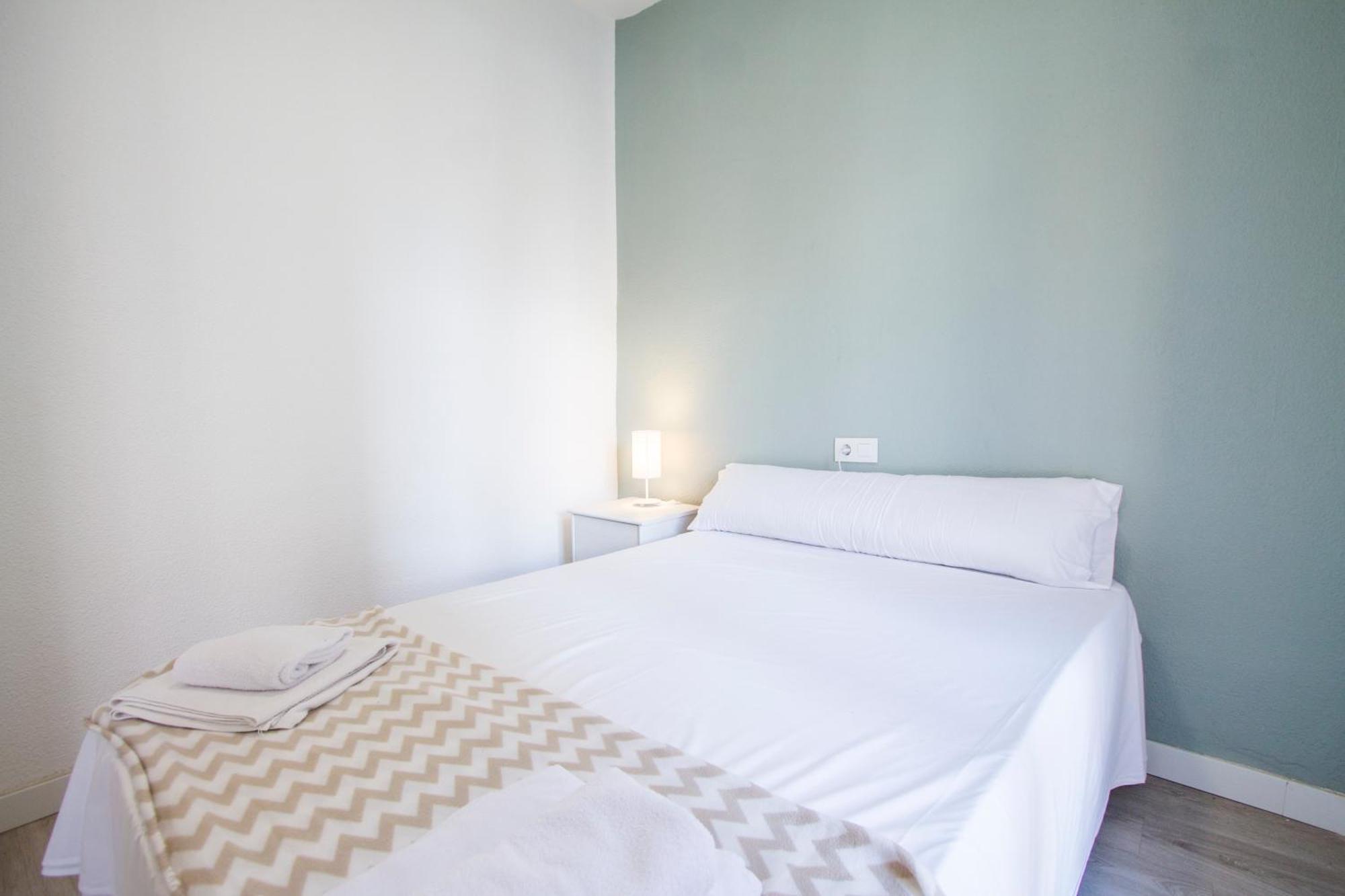 Apartamentos Tetuan Sandino Madrid Luaran gambar