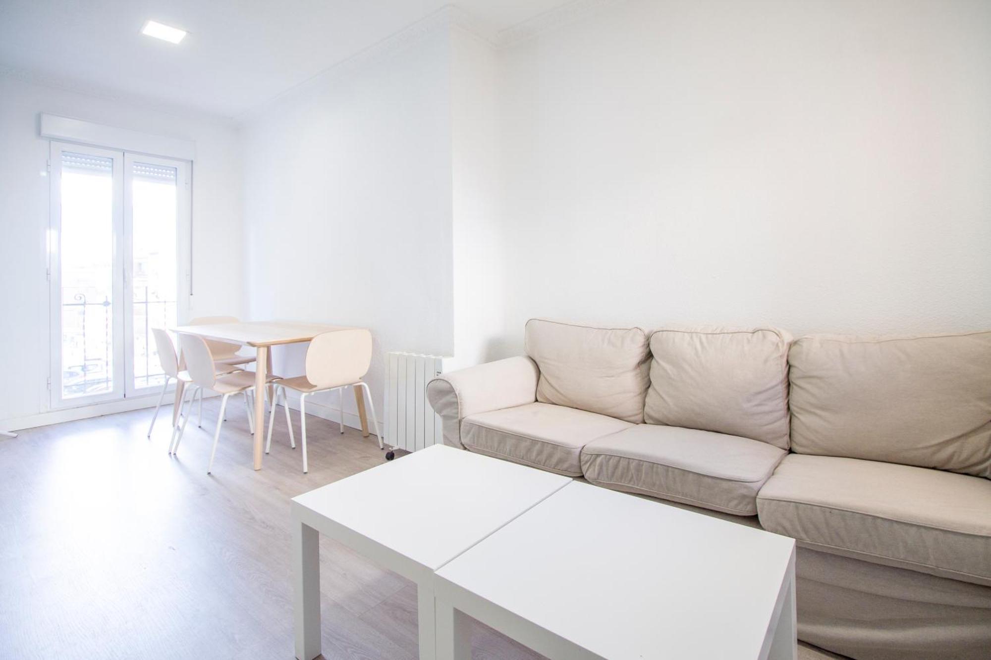 Apartamentos Tetuan Sandino Madrid Luaran gambar