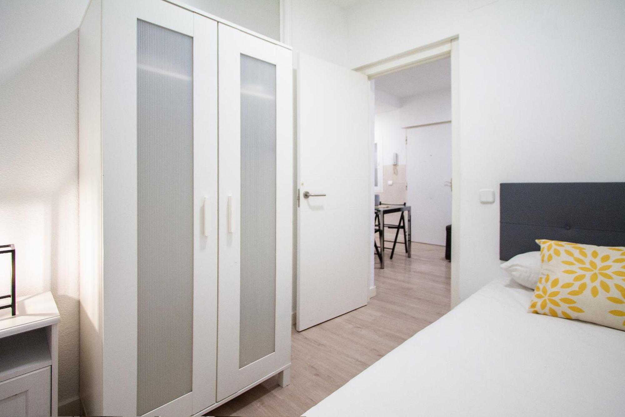 Apartamentos Tetuan Sandino Madrid Luaran gambar