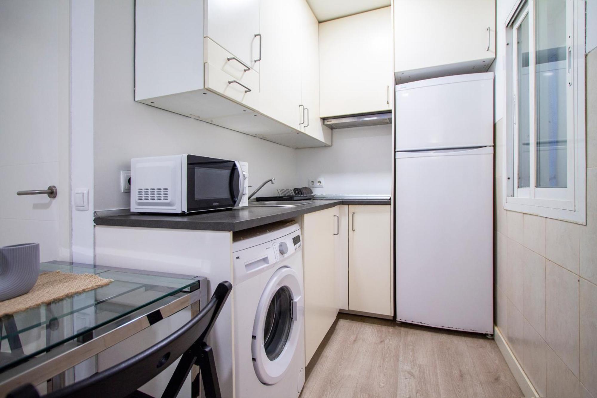 Apartamentos Tetuan Sandino Madrid Luaran gambar