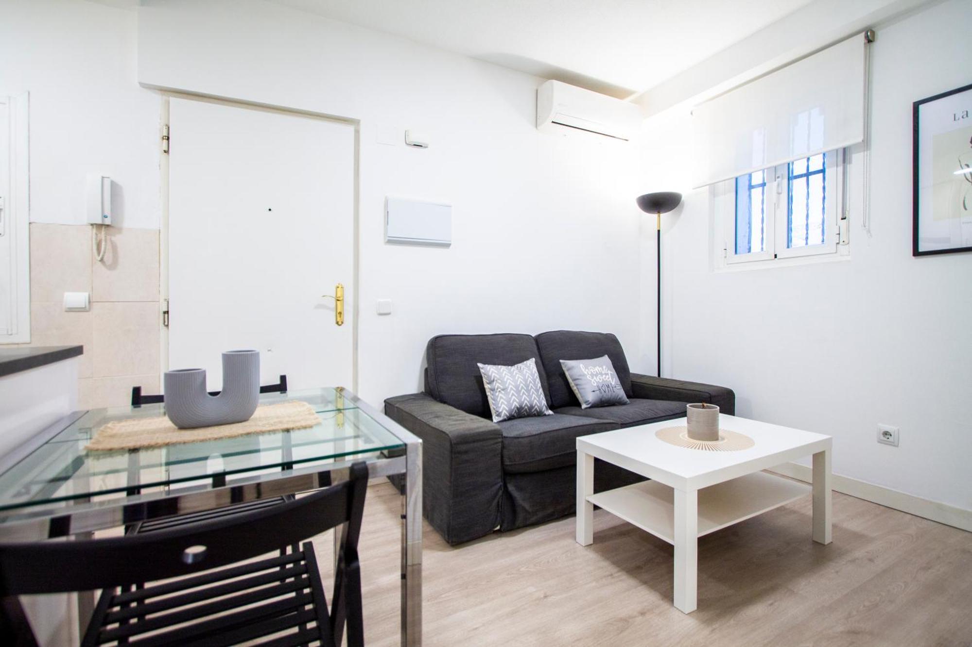 Apartamentos Tetuan Sandino Madrid Luaran gambar