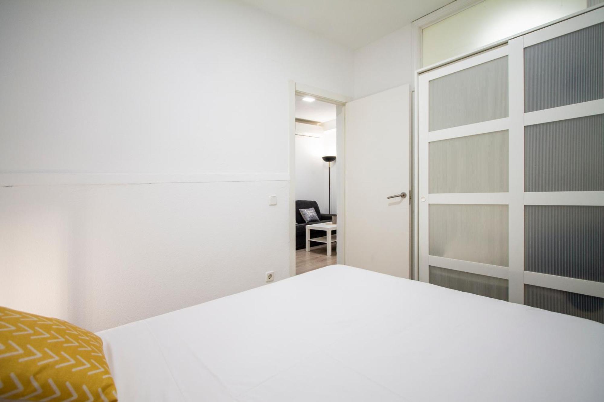 Apartamentos Tetuan Sandino Madrid Luaran gambar