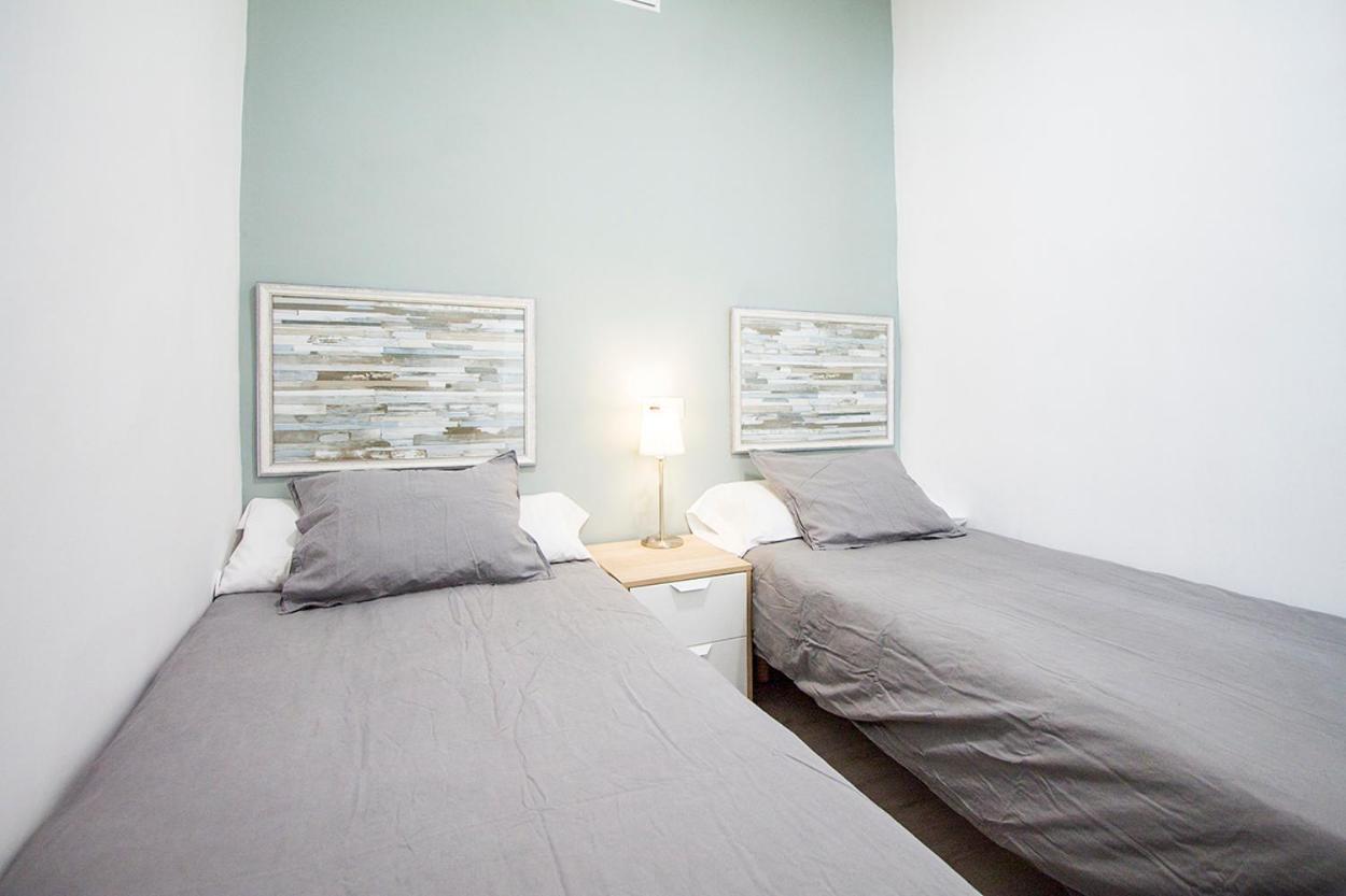 Apartamentos Tetuan Sandino Madrid Luaran gambar