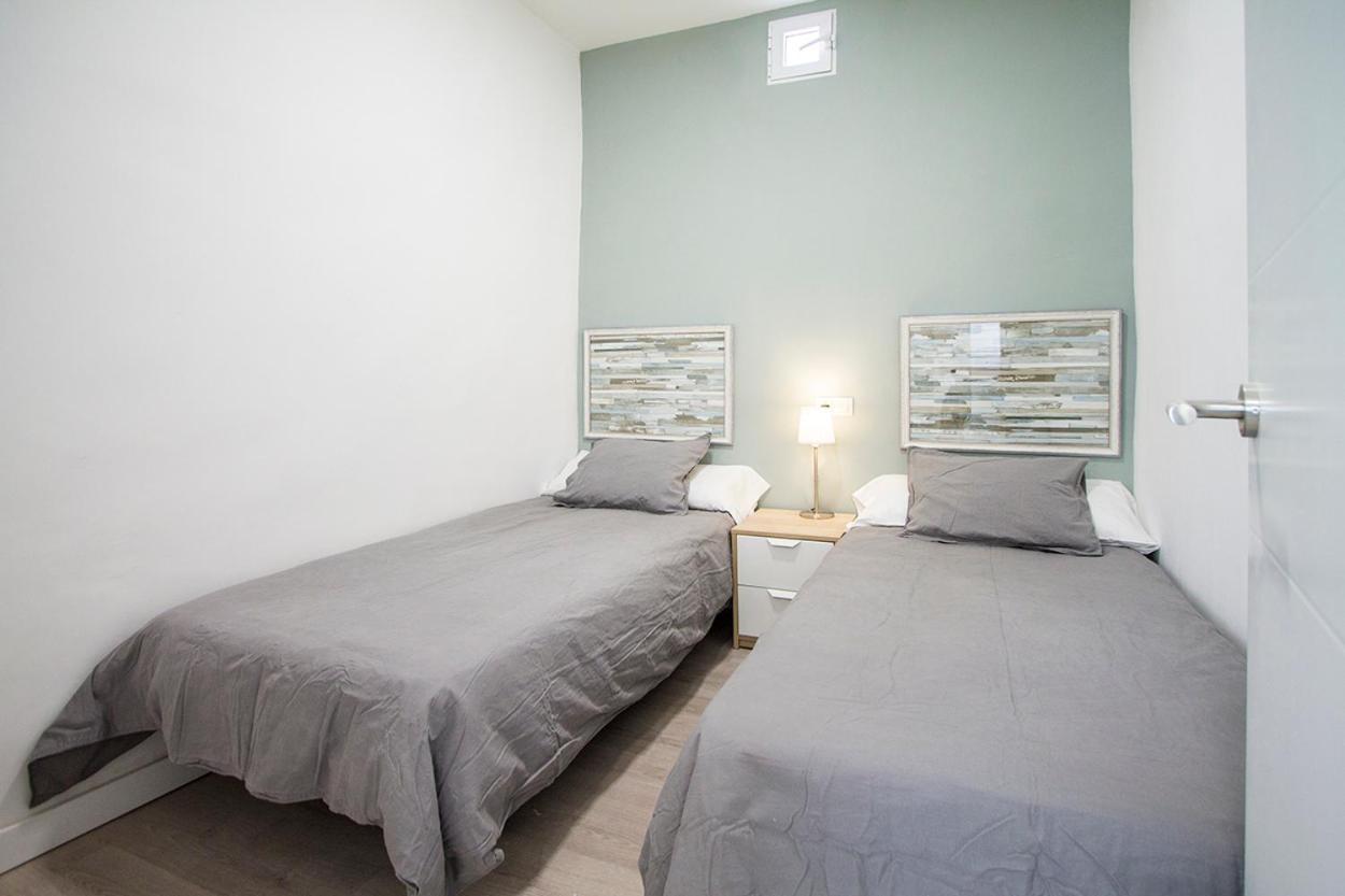 Apartamentos Tetuan Sandino Madrid Luaran gambar