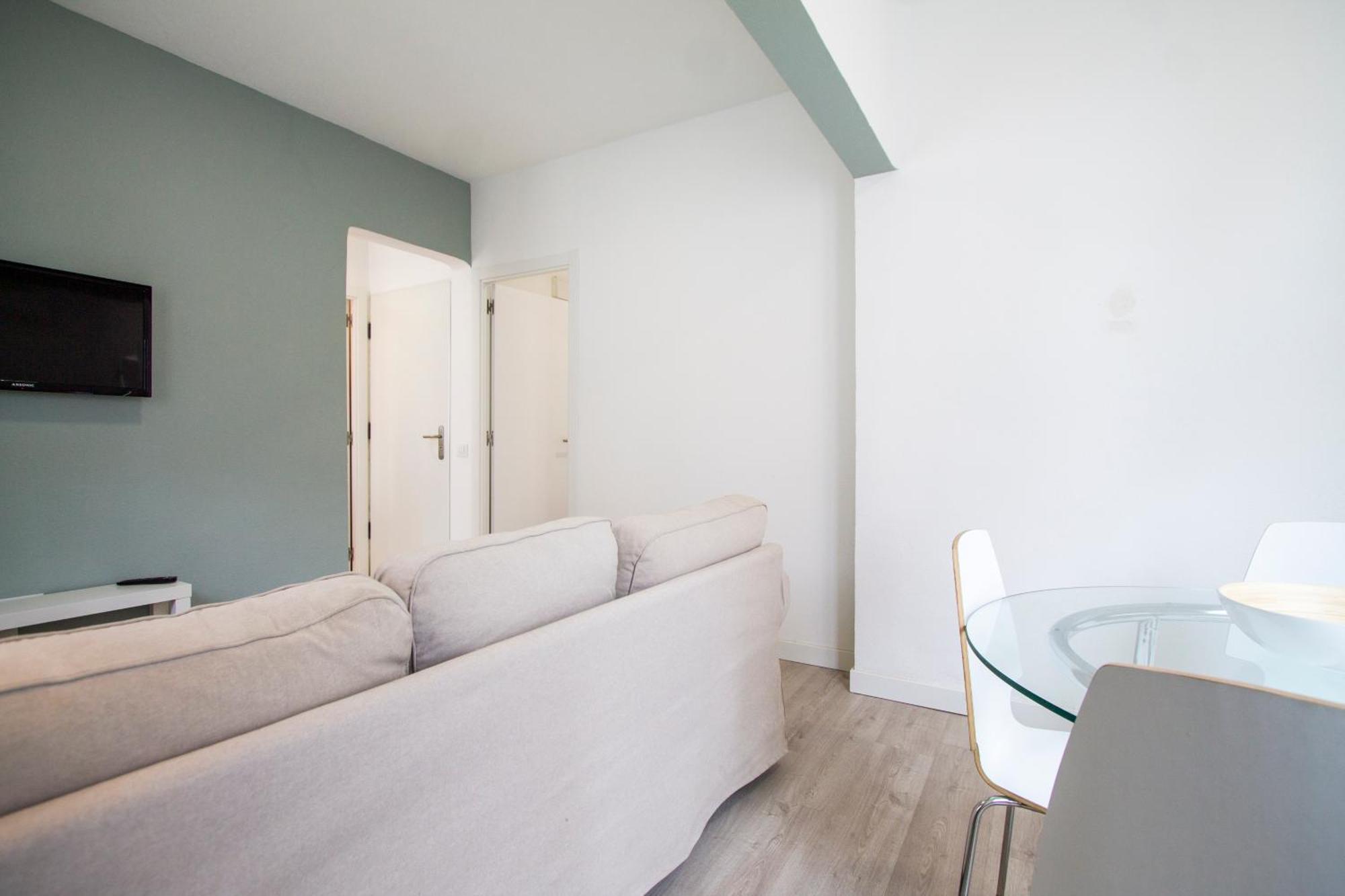 Apartamentos Tetuan Sandino Madrid Luaran gambar