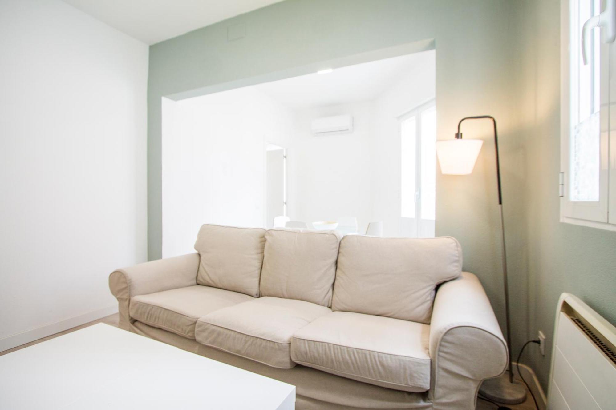Apartamentos Tetuan Sandino Madrid Luaran gambar