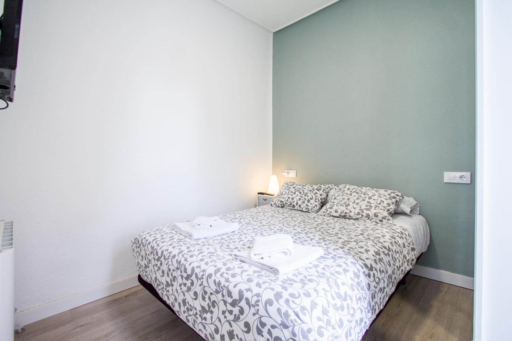 Apartamentos Tetuan Sandino Madrid Luaran gambar
